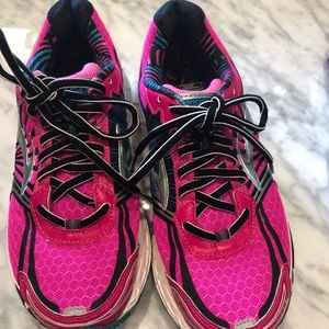 Brooks women’s running shoes size 8 lot of 2